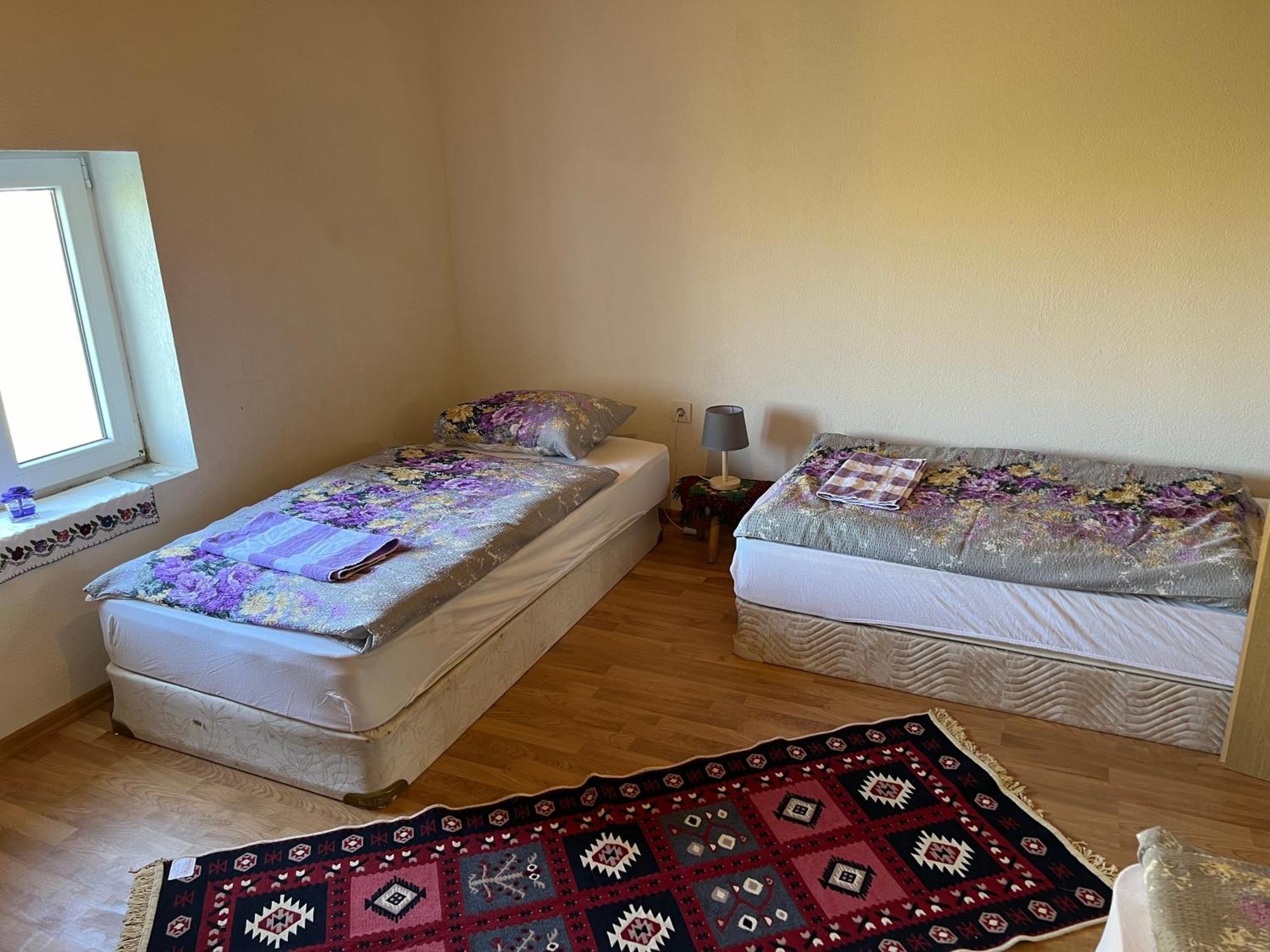 Bed and Breakfast Kod Kapetana Tea Gornji Lukomir Екстер'єр фото