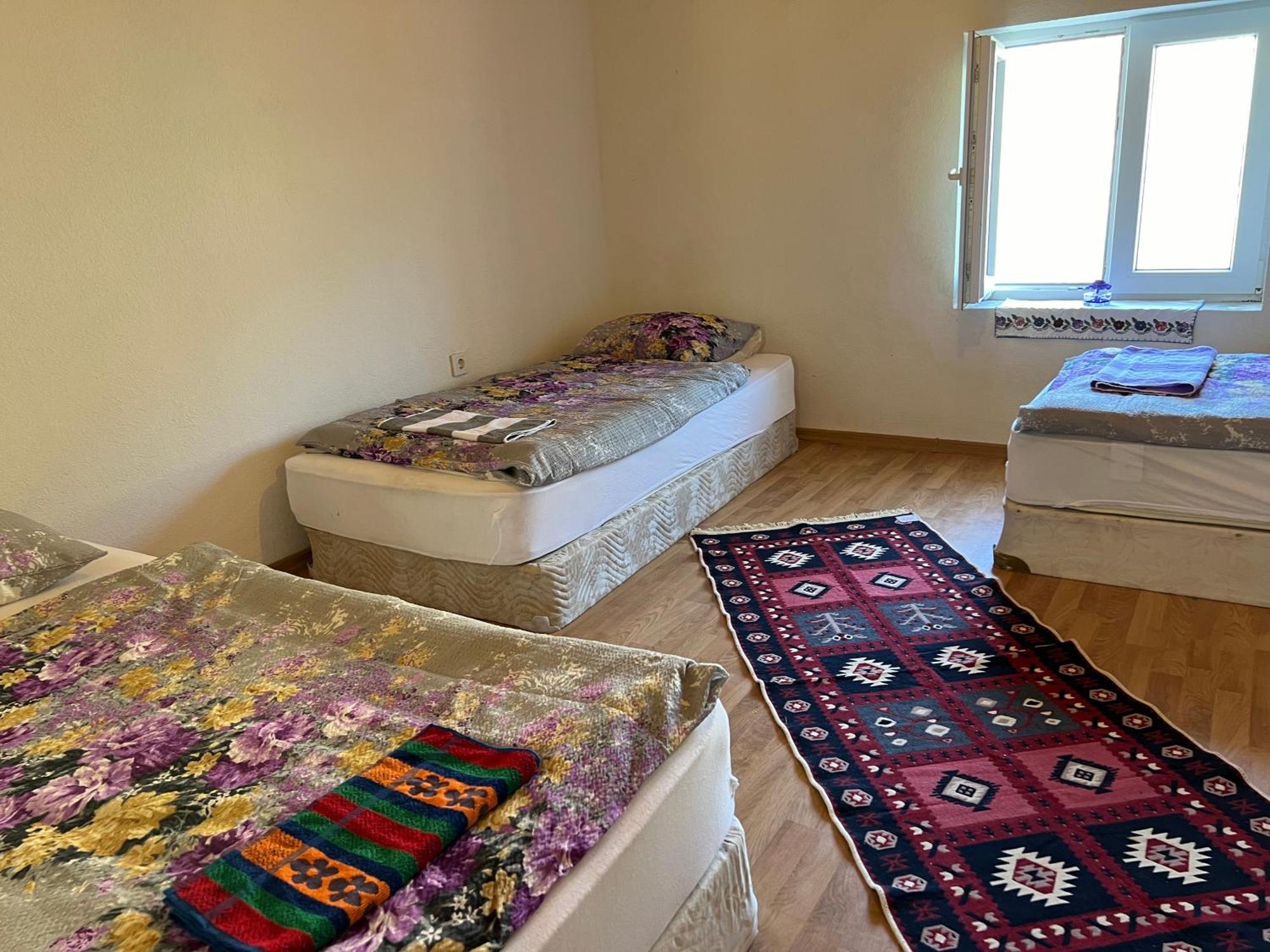 Bed and Breakfast Kod Kapetana Tea Gornji Lukomir Екстер'єр фото