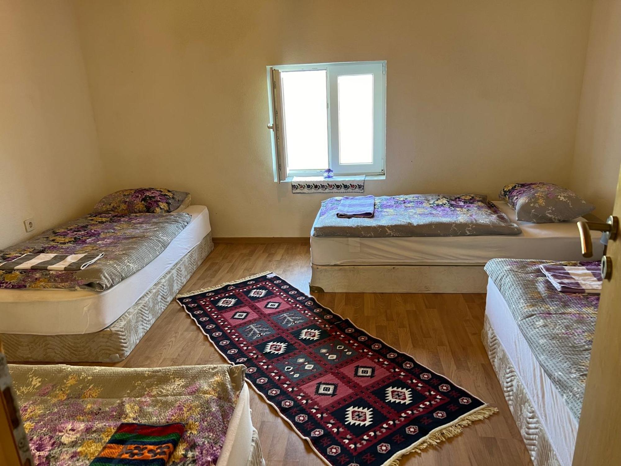 Bed and Breakfast Kod Kapetana Tea Gornji Lukomir Екстер'єр фото